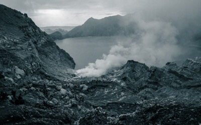 Donnerstag 12.03. – Fenster in andere Welten: Im Krater des Ijen